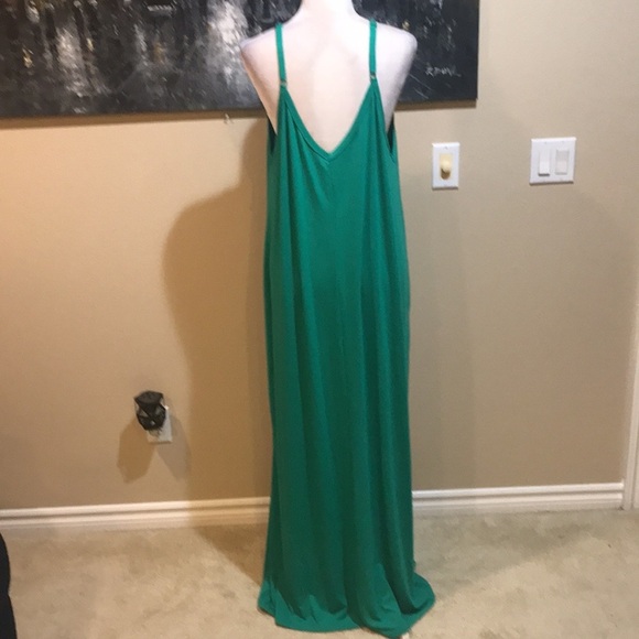 Zenana V-Neck Adjustable Strap with Pockets Green Maxi Dress-Size 2X - Picture 3 of 6